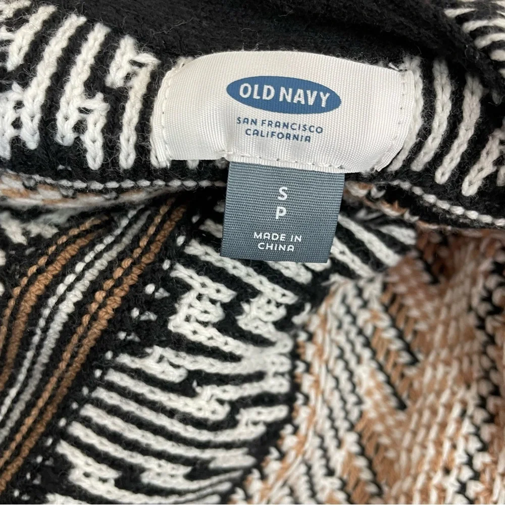 Old Navy Diamond Geo Jacquard Cardigan - Picture 5 of 8